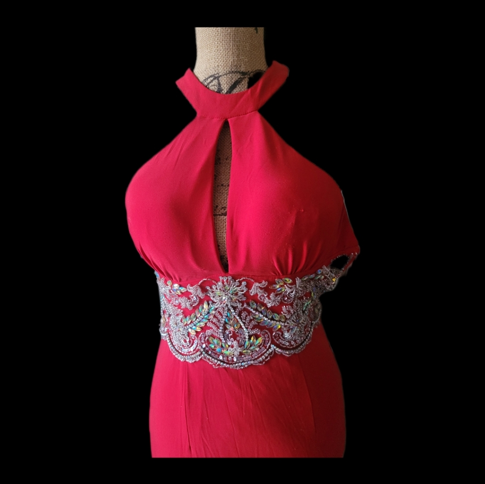 Red Gown With Sequence Embellishments. - image 3